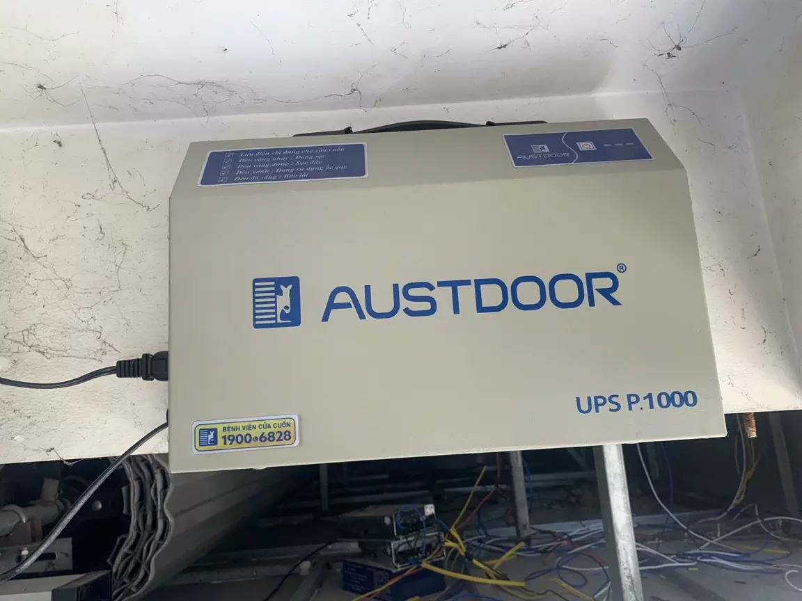 Bình lưu điện P1000 Austdoor | UPS Cửa Cuốn